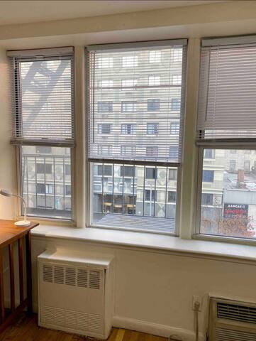 3 bedrooms apt in Upper West Side! gallery image 2