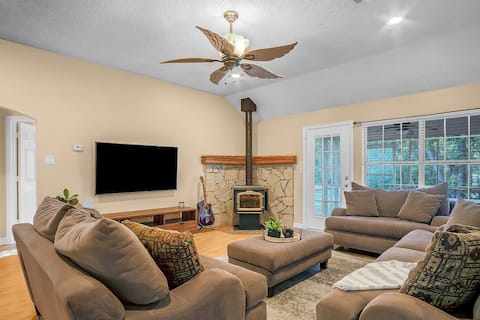 Relaxing Spacious Home in Baytown!