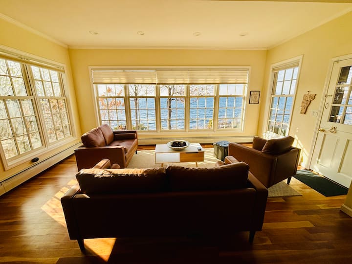 Stunning 3br Home W/ Lake Access/hot Tub - Grand Isle, VT