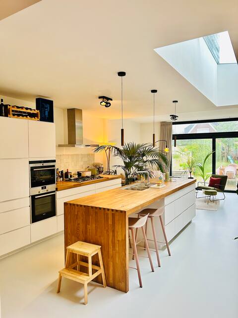 Magnificent house in Mortsel