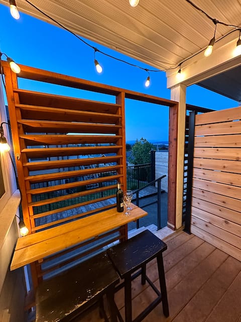 Spacious and private basement suite with patio