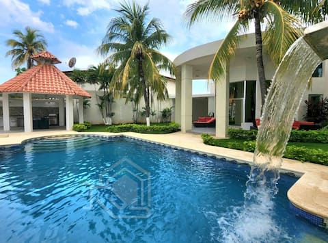 Luxury Vacation Villa