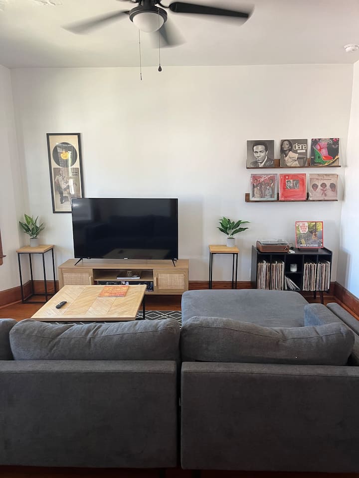Motown’s Airbnb Neighbor - Detroit, MI