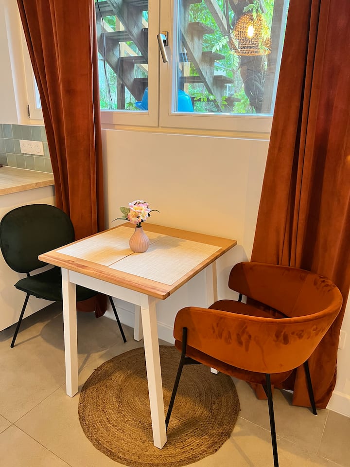 Nid Douillet “Nature” Entre Paris Et Cdg - Gagny