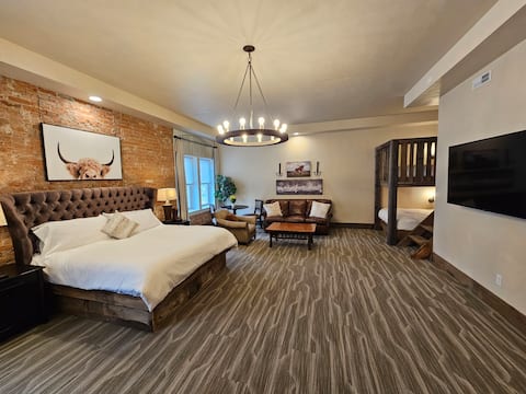 Luxury Studio Suite Downtown