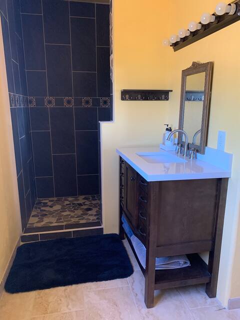 Top Airbnb: White House in Sierra Vista / Douglas