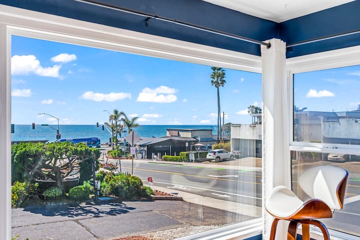 Carlsbad Village Bungalow At Tamarack Beach - Carlsbad, CA