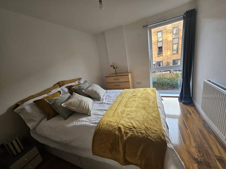 Lady Tee's Modern 2 Bedroomed Flat - 伊爾福德