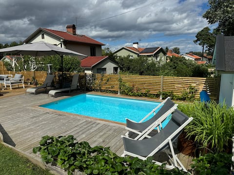 Wonderful big villa with pool and near Stockholm