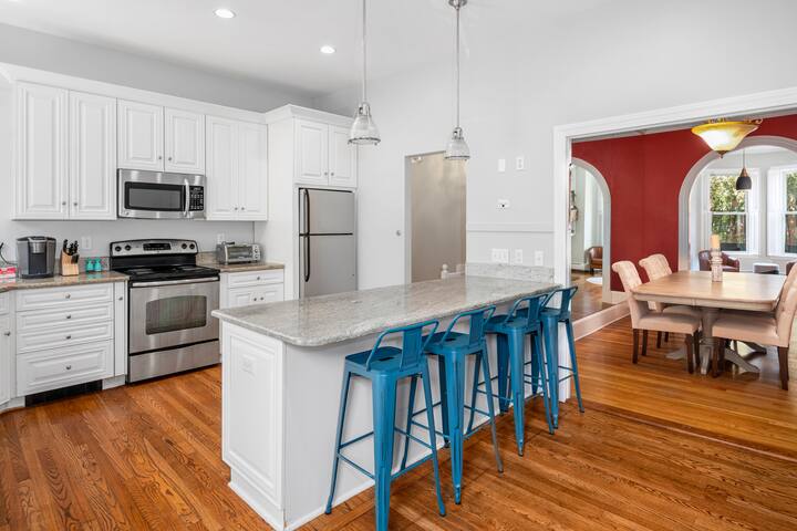 Brownstone Townhouse in Fenway gallery image 2