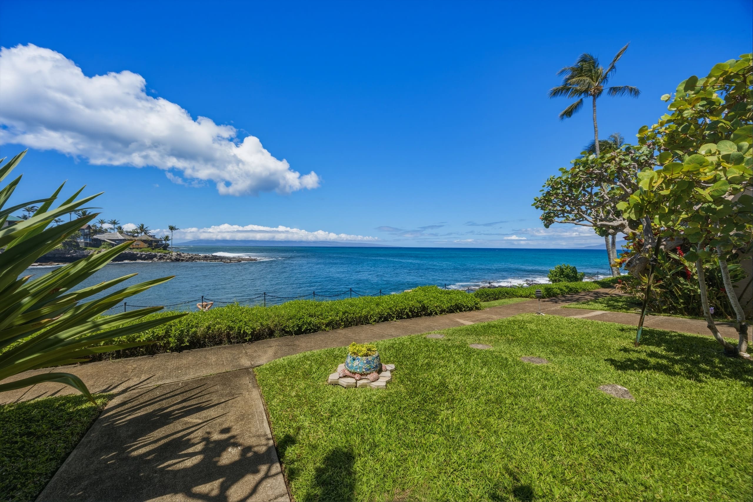 Condo in Lahaina · ★4.87 · 1 bedroom · 1 bed · 1 bath - Image 57