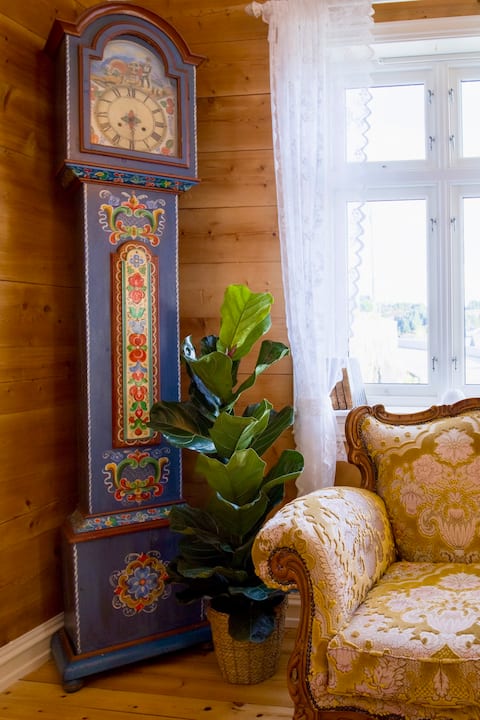 Popular Airbnb listing: Historic Norwegian House in Øygarden