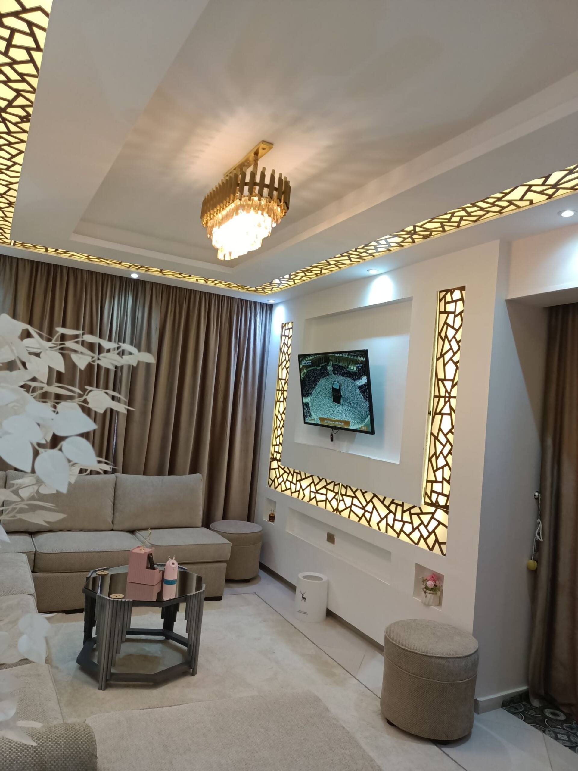 New apartment like hotel(visitors allowed)