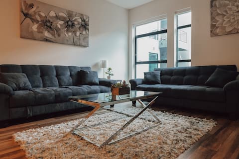 Top Airbnb: Above the Hollywood Stars Luxury Paradise in West Hollywood
