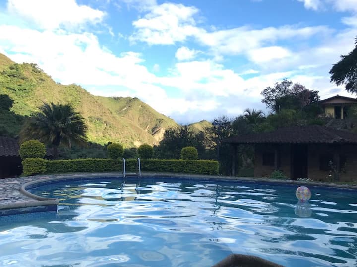 Enjoy Cabins in Vilcabamba- WIFI- Parqueo