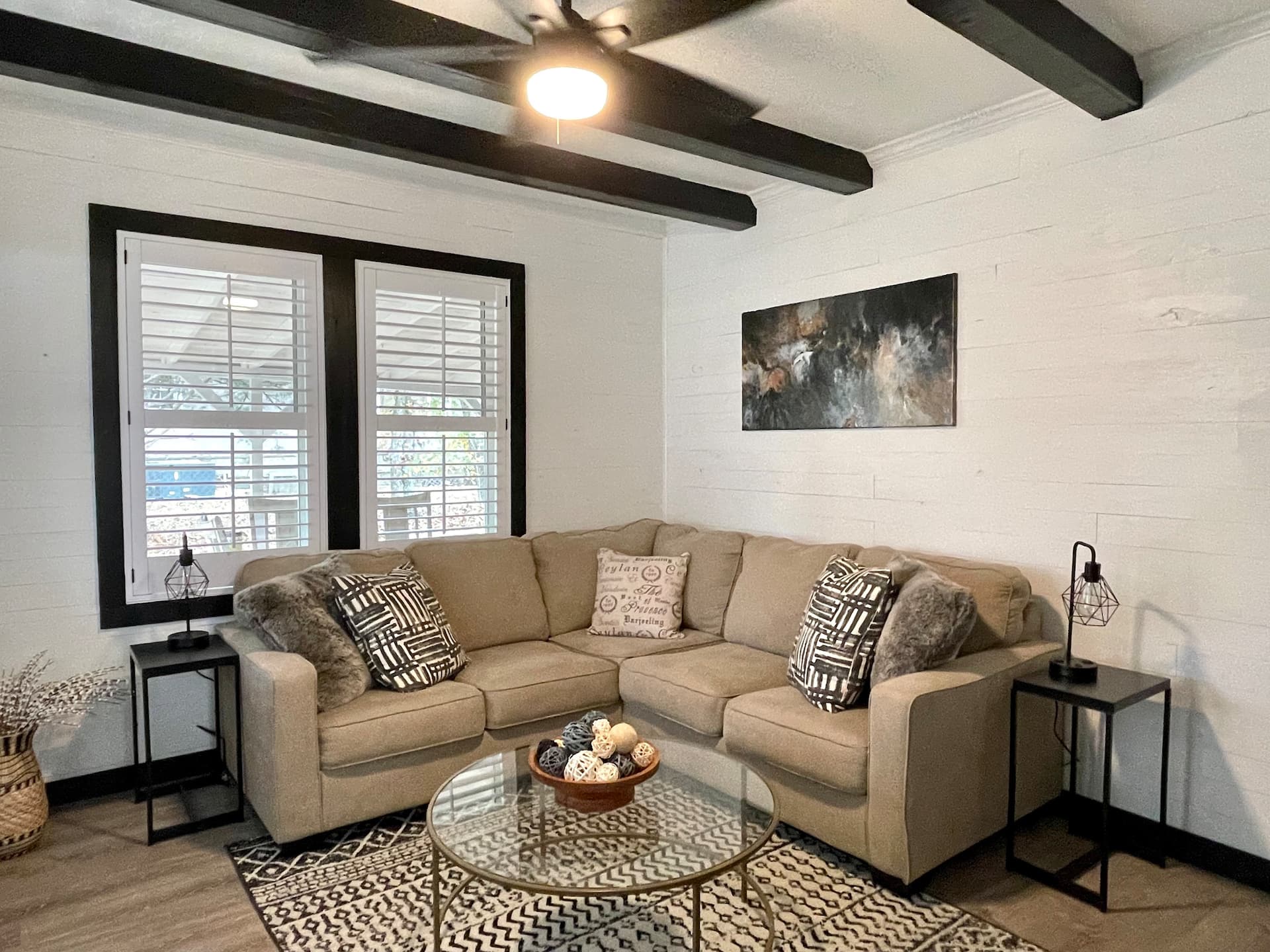 Renovated Calera Farmhouse Home!