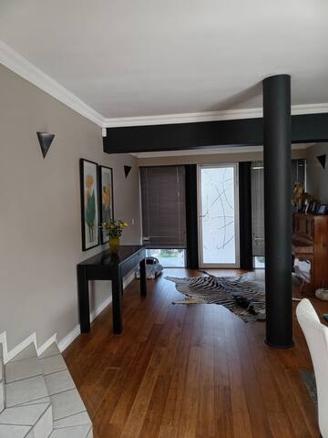 Luxury home in West Beach gallery image 4