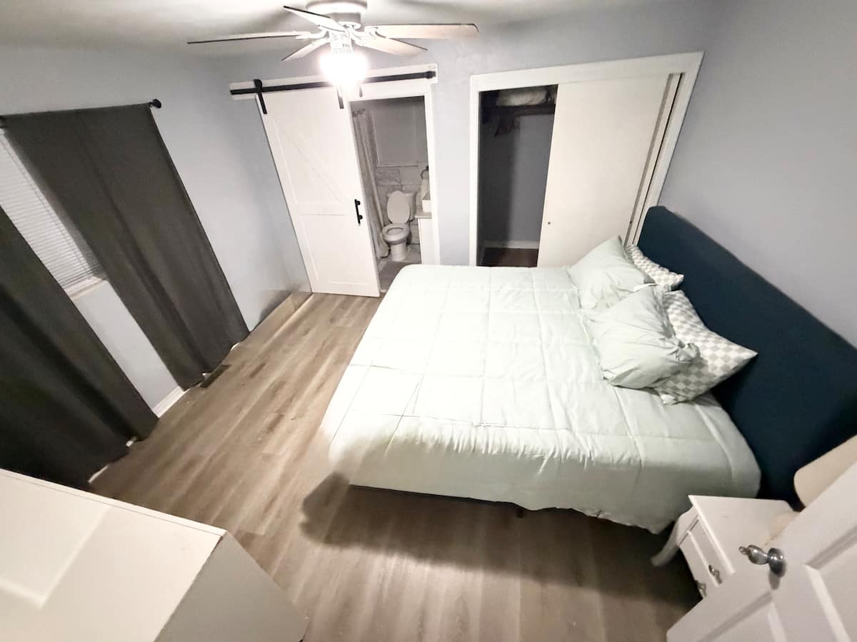 Cottage By the Sea - Image 3