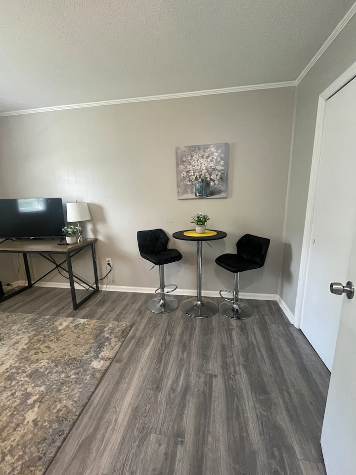 Cozy Burlington Hideaway! - Burlington, NC