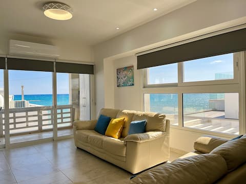 Larnaca Beachhouse Apartment