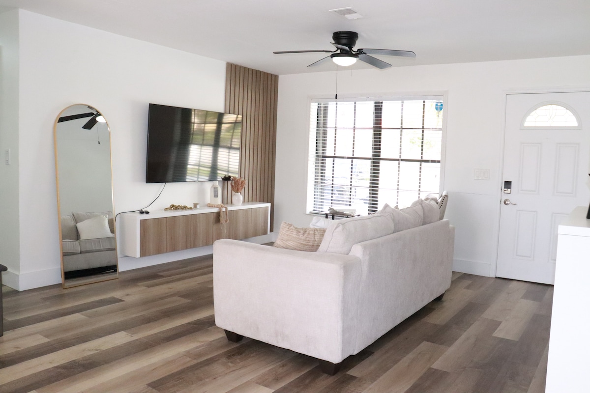 Popular Airbnb listing: 5 min from Chase Stadium | Heated pool | Mini Golf in Oakland Park