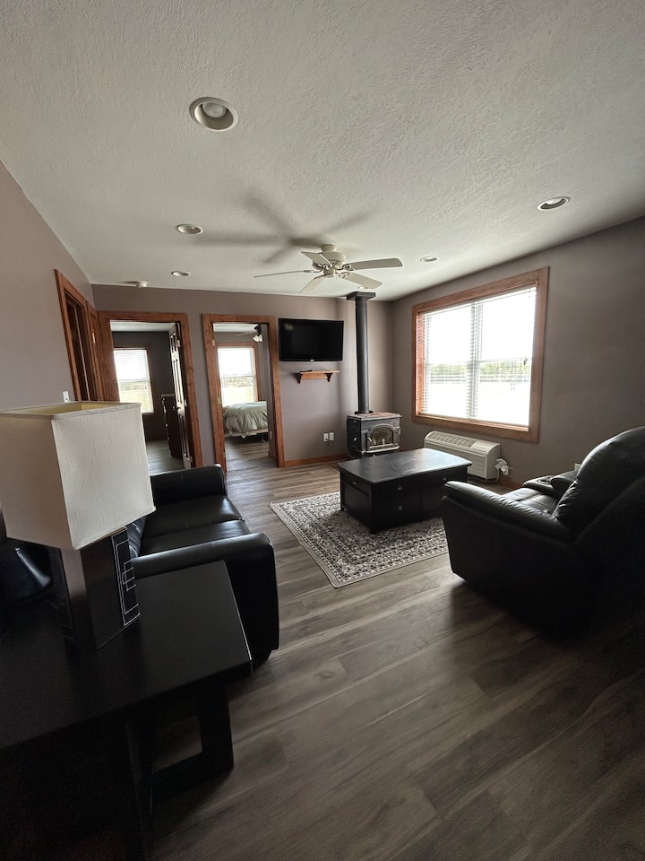 4 Corners Hilltop Lodge - Pomona Lake, KS
