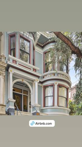 #1 Penthouse! PARK | Movies | Walk to Everything! gallery image 3