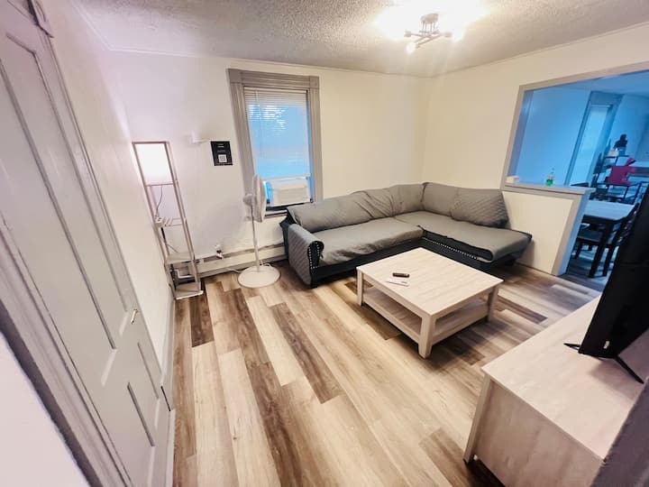 Newly Renovated, And Spacious Great For Family - Pittsfield, MA