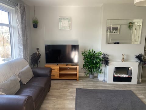 Top Airbnb: Bungalow in the heart of Formby in Formby
