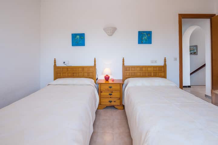 Dhomë gjumi 2