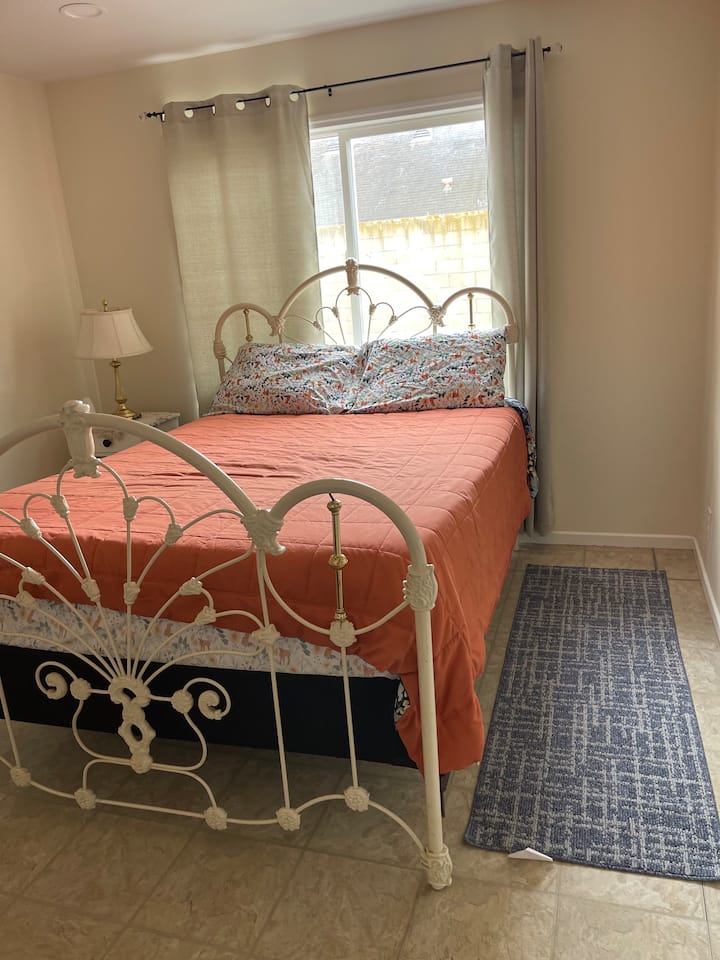 غرفة النوم 2