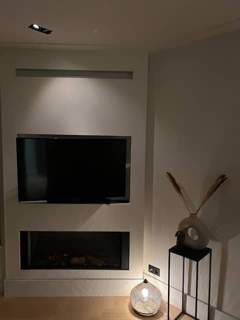 Top performing Airbnb: Luxurious apartment in beautiful area the Pijp in Lizzy Ansinghbuurt