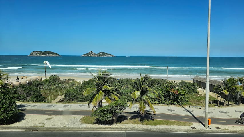 Apartamento 3 Suites, Frontal Mar, Praia do Pepê