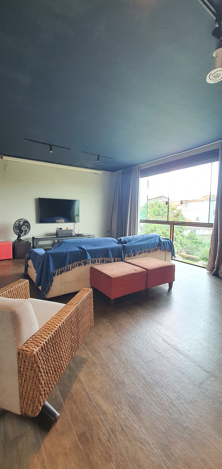 Sala de TV com Wi-Fi e Netflix