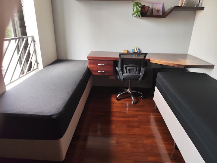 2 jednostruka kreveta