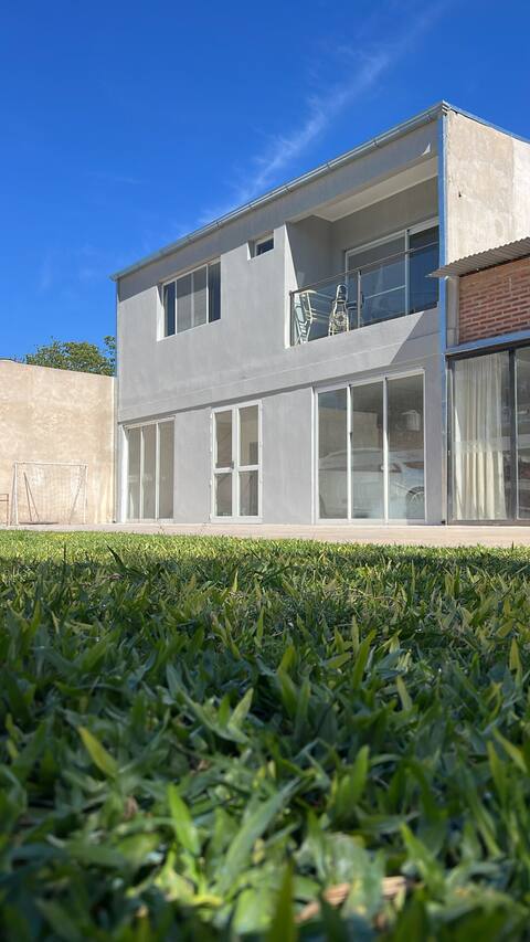 Quinta Buena Vibra! Full or partial accommodation.
