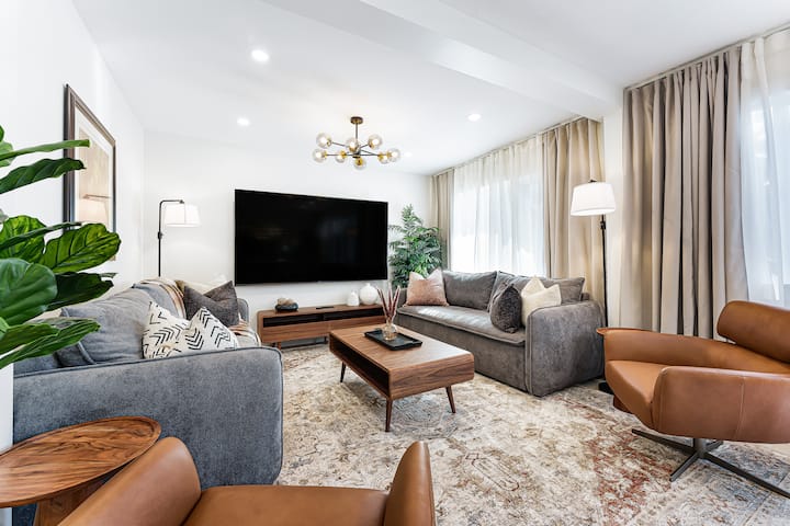 Luxury Poco Accommodation - Coquitlam