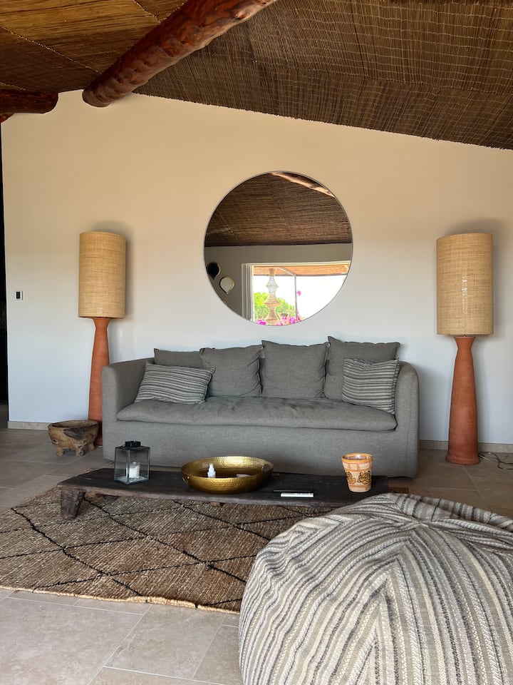 غرفة المعيشة