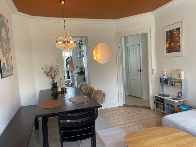 150m2. Bikes, balcony & rooftop gallery image 4