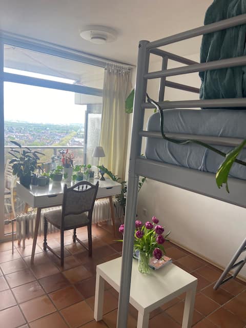 Erfolgreiche Airbnb-Immobilie: The heart of Cologne! in Sülz