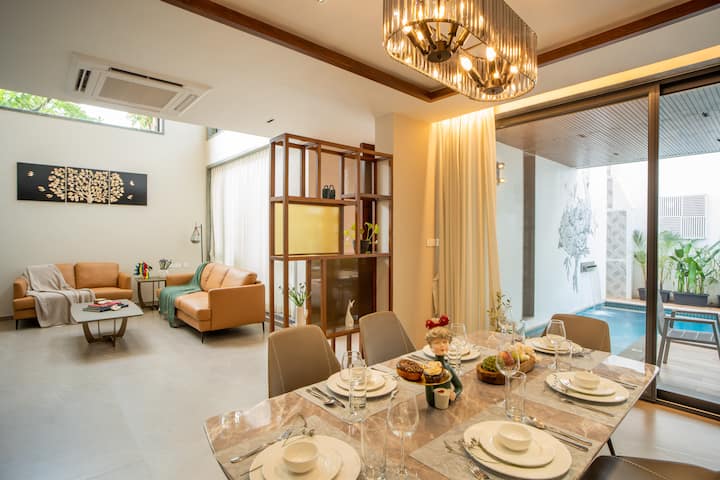 Dining area image 3