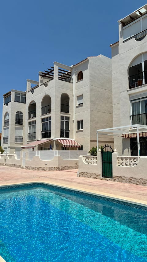 Top performing Airbnb: Welcome to Casa De Kosma in Torrevieja