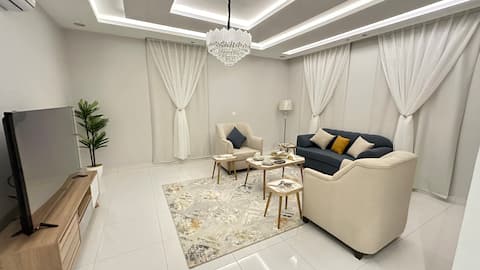 Very quiet Vip with private entrance and self-entry garage