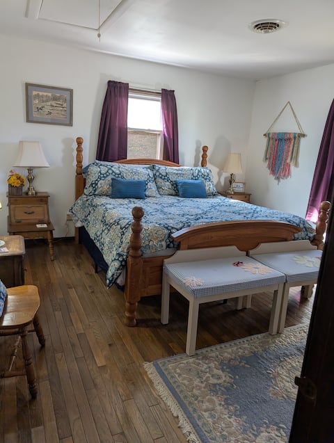 Charlie's Country Cottage at Destiny Farm