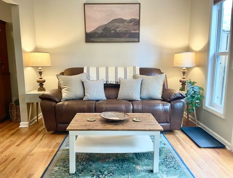 Popular Airbnb listing: Mill Ridge Mountain Loft in Foscoe
