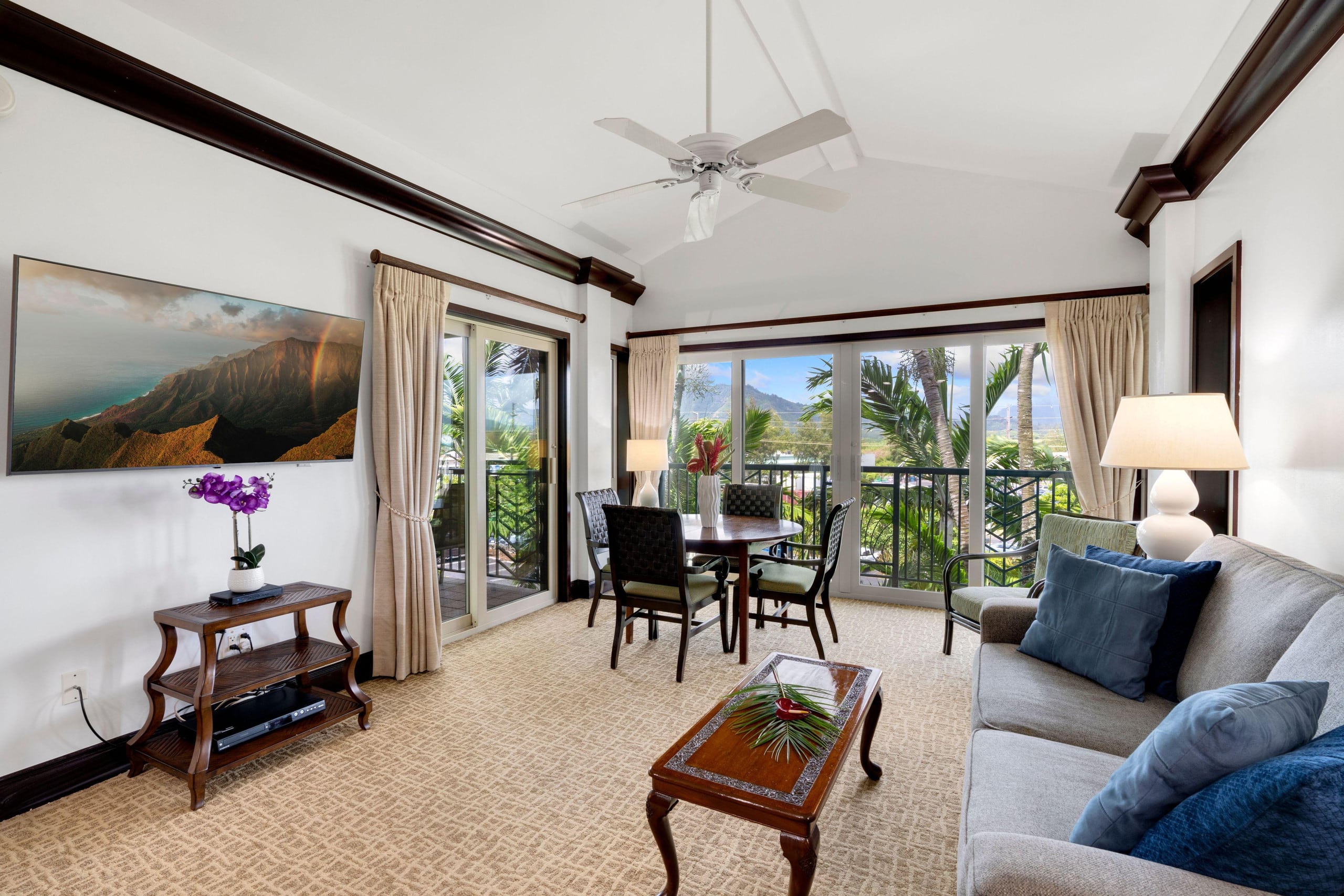 Luxurious 2 bed 3 bath Waipouli Beach Resort Renta - Photo 2