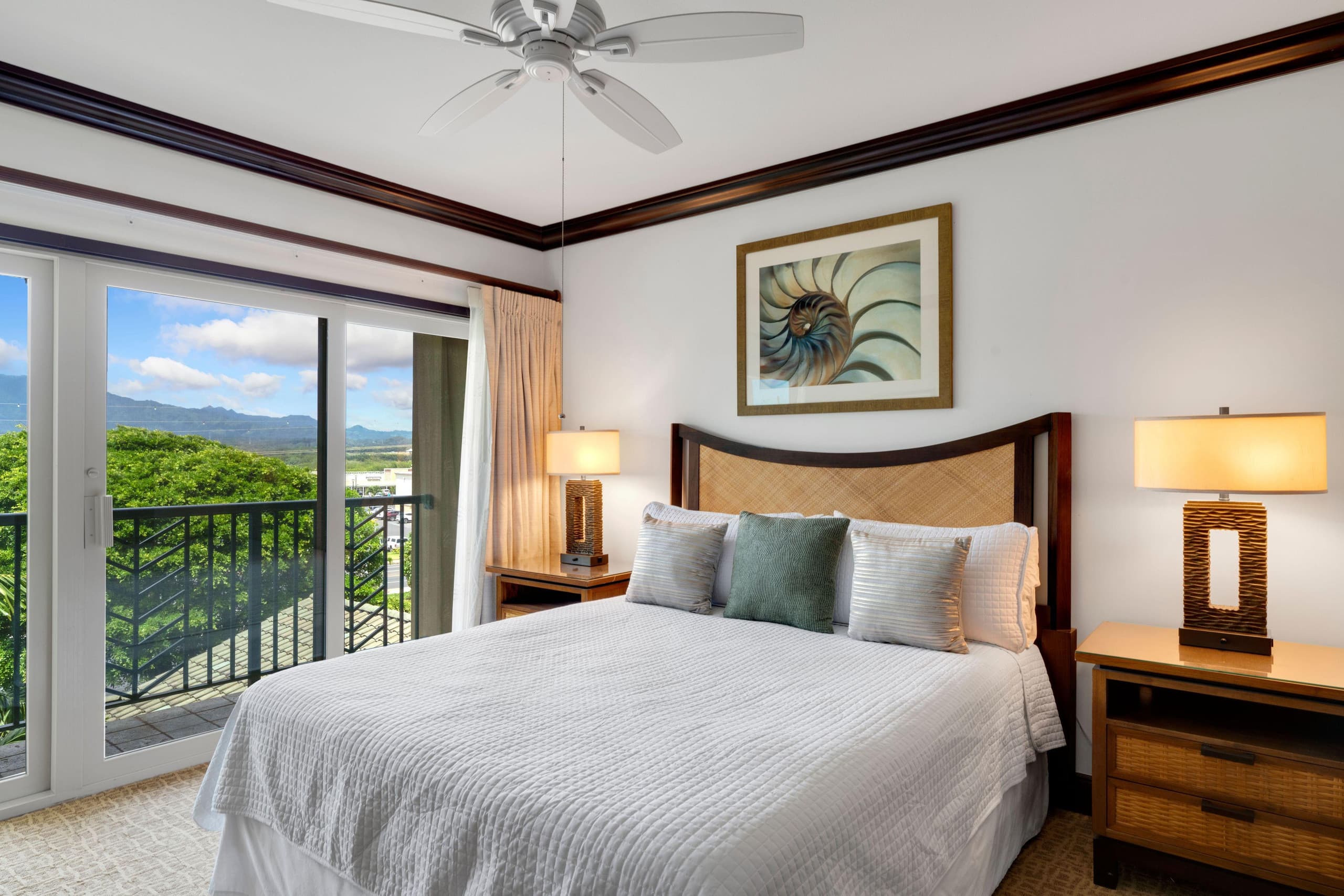 Luxurious 2 bed 3 bath Waipouli Beach Resort Renta - Photo 4