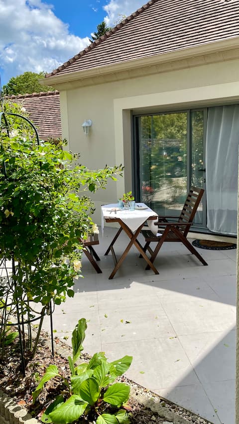 Independent accommodation – Garden level with terrace