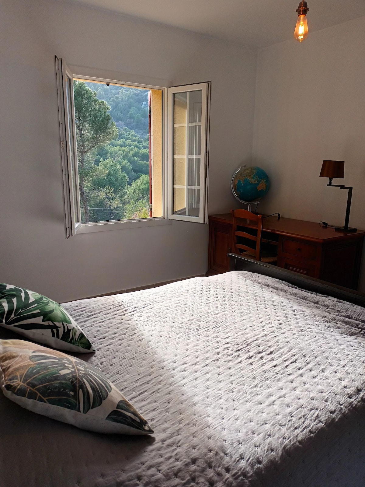 חדר שינה 2 בקומה 2 
מיטה 140/190