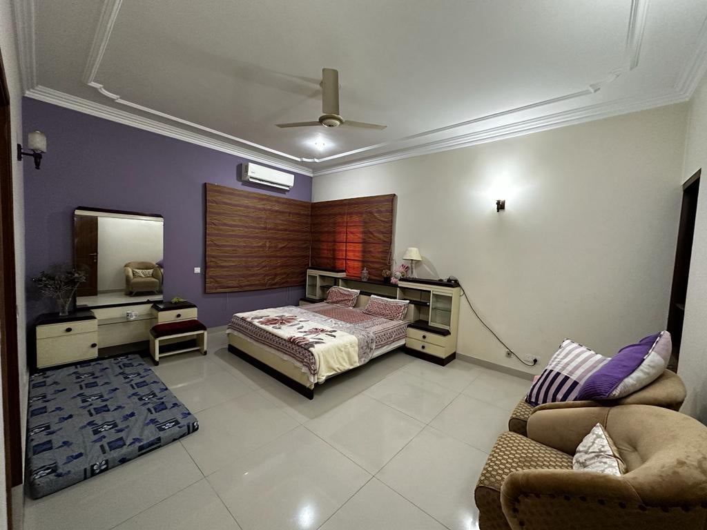 غرفة النوم 2